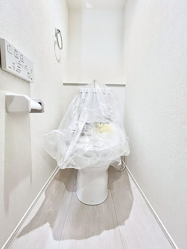 トイレは温水洗浄機能付き