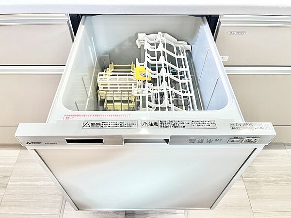 面倒なお片づけは食洗機にお任せ！家事の負担が減って、時間にも気持ちにもゆとりができます。
