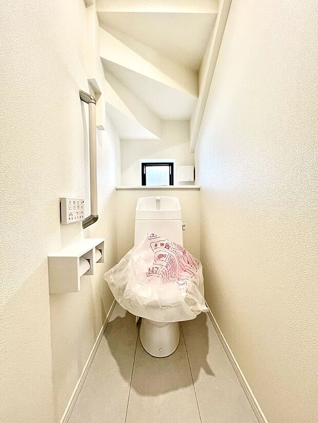 トイレは1階と2階それぞれに配置されていてとても便利です。 