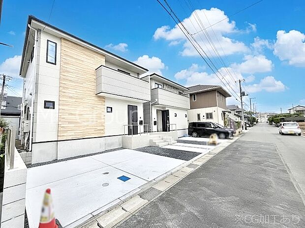 前面道路はきちんと整備されています  