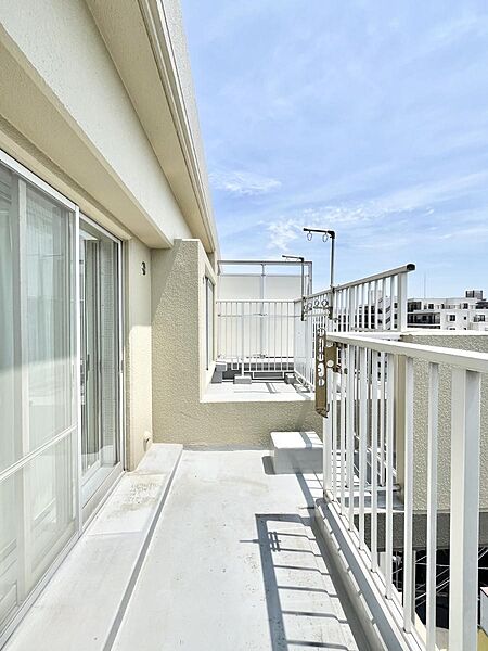 心地よい風を感じながらお洗濯物が干せそうです
