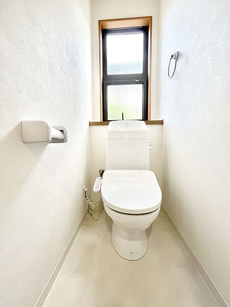 トイレは1階と2階それぞれに配置されていてとても便利です。