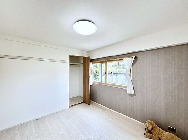 アクセントクロスがお部屋に彩りをもたらしてくれます