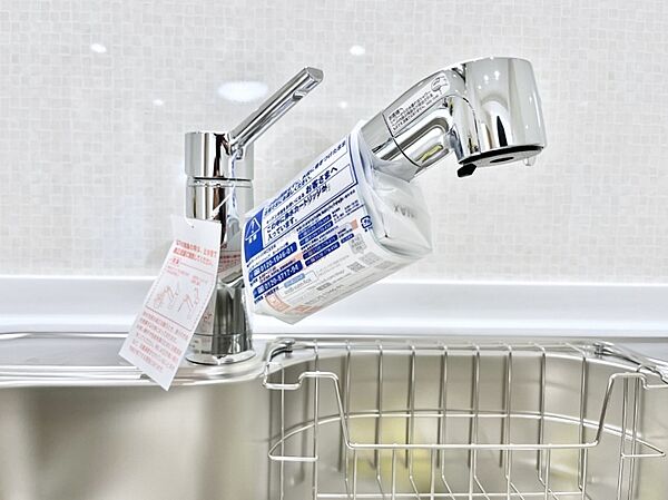 いつでも清潔なおいしいお水を。一つの水栓で水道水と浄水を使い分け。
