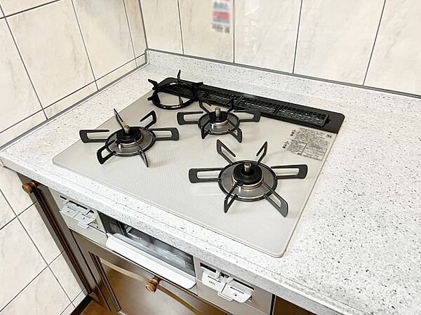 三口ガスコンロでお料理が一気にはかどりそう。