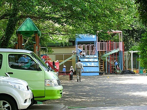 幼稚園・保育園 700m 八千代富士幼稚園