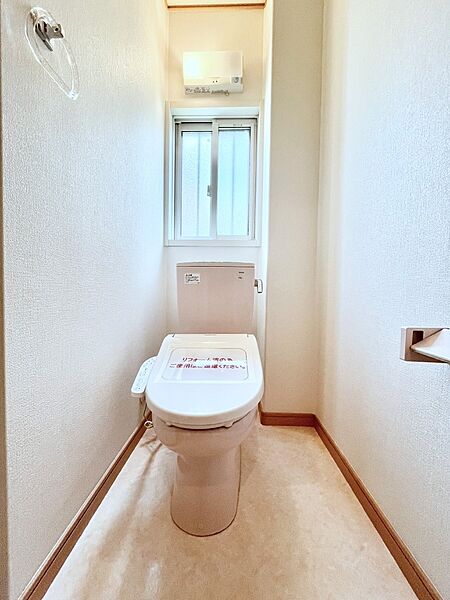 トイレは温水洗浄機能付き