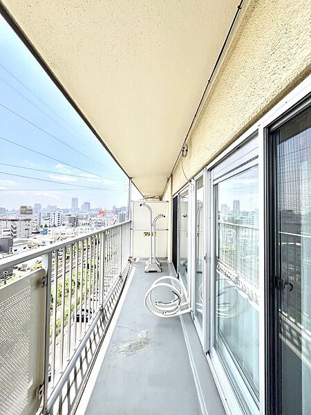 心地よい風を感じながらお洗濯物が干せそうです