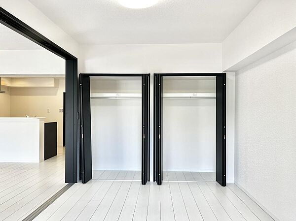 たっぷりの収納スペースでいつでも住空間がスッキリ保てそう