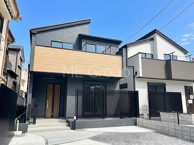 たっぷりの陽光と心地よい風が舞い込む住まい