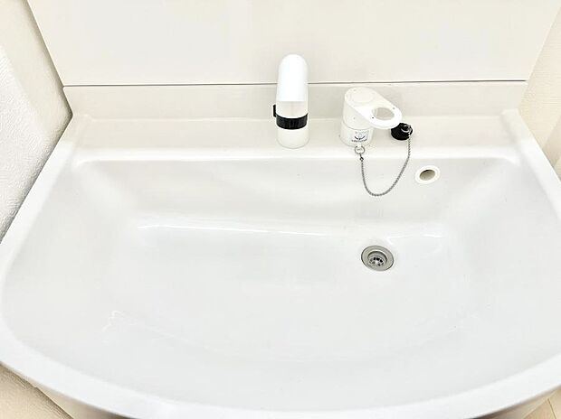 ハンドシャワー付き!使いやすい洗面台。