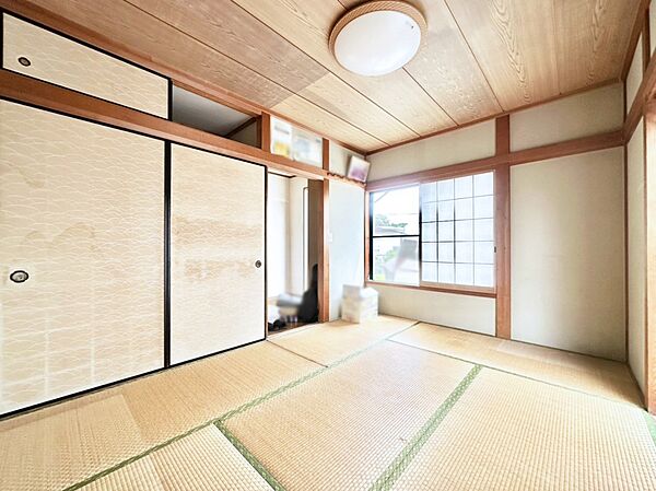 柔らかい畳の空間は、お子様の遊び場や来客時のおもてなしの場所として重宝します。