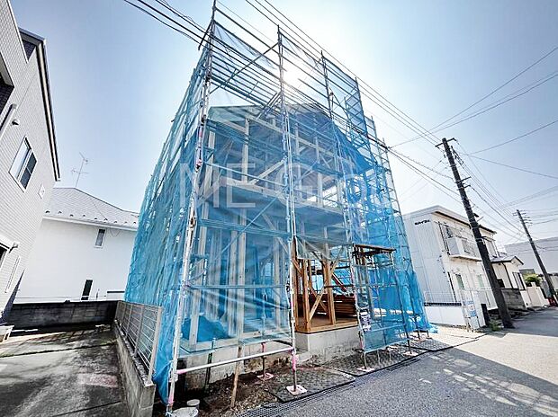 溢れる陽光でご家族の笑顔も輝く