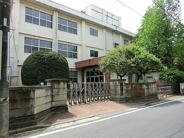 小学校 903m 千葉市立横戸小学校