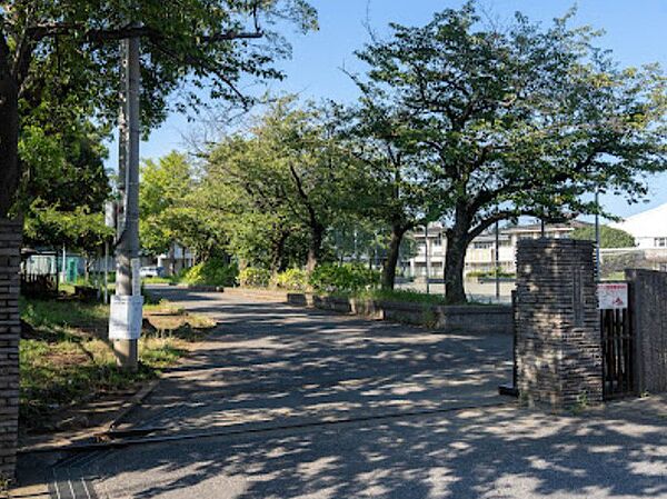 中学校 1310m 千葉市立葛城中学校