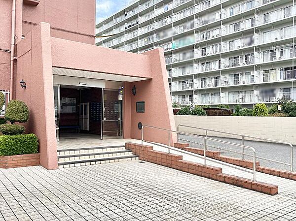 綺麗なエントランスは、居住者を優しく迎えいれてくれます