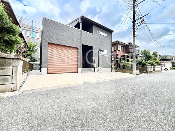 たっぷりの陽光と心地よい風が舞い込む住まい