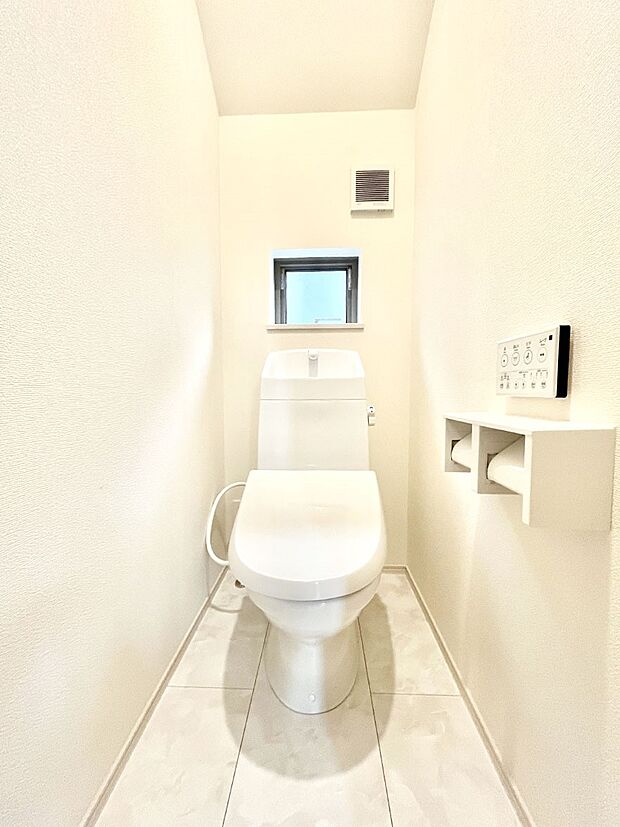 トイレは1階と2階それぞれに配置されていてとても便利です。