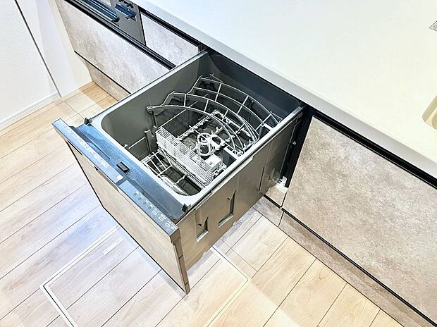 面倒なお片づけは食洗機にお任せ!家事の負担が減って、時間にも気持ちにもゆとりができます。