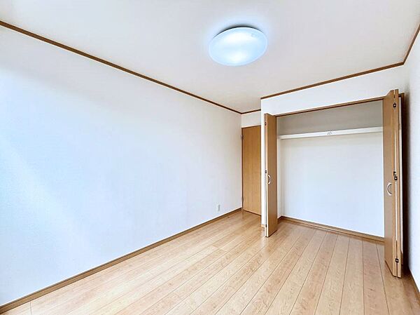 子供部屋にもおすすめな収納スペースたっぷりの居室