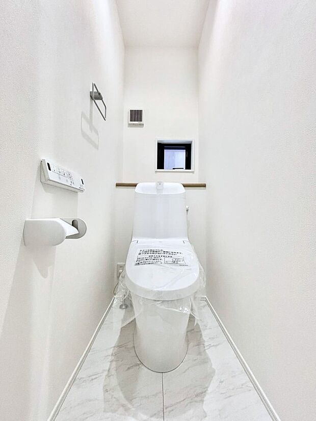 トイレは温水洗浄機能付き