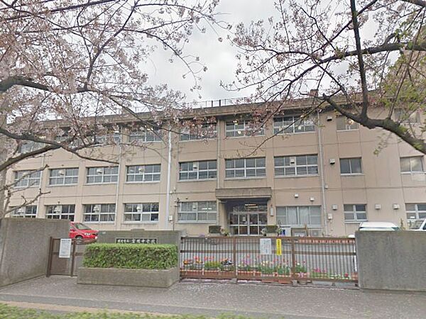 中学校 550m 浦安市立富岡中学校