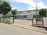 周辺：中学校 560m 松戸市立栗ケ沢中学校