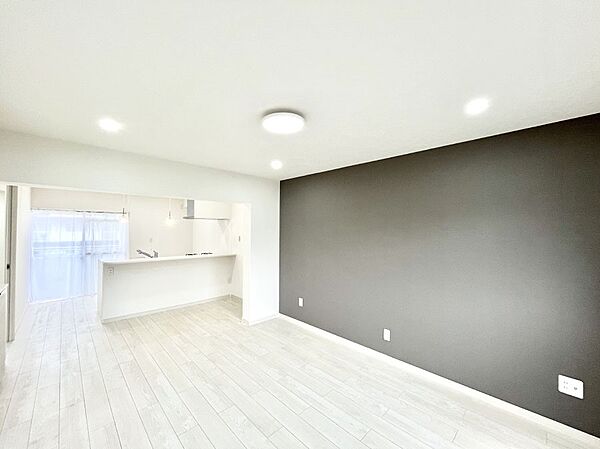 落ち着いた雰囲気のＬＤＫは家族みんなの快適空間