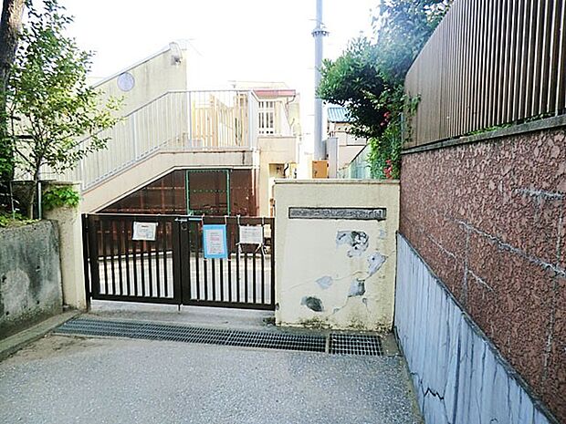 幼稚園・保育園 800m 恵楓幼稚園