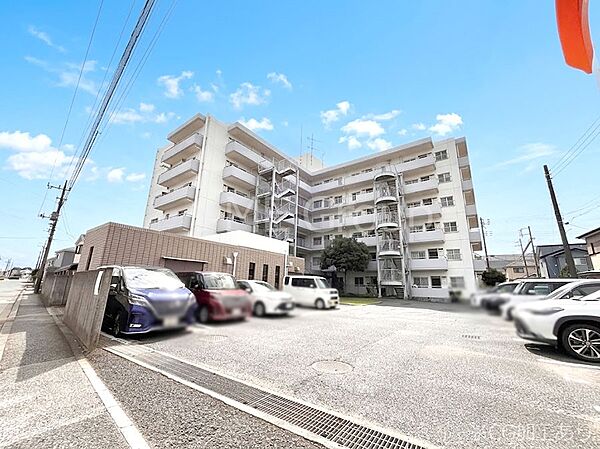 溢れる陽光でご家族の笑顔も輝く
