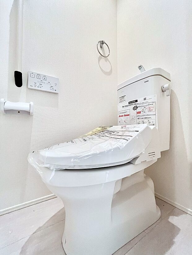 トイレは温水洗浄機能付き