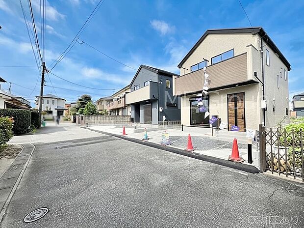 前面道路はきちんと整備されています