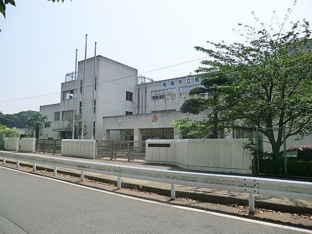 中学校 480m 四街道市立旭中学校