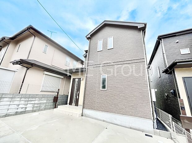 たっぷりの陽光と開放感に包まれる明るい住まい