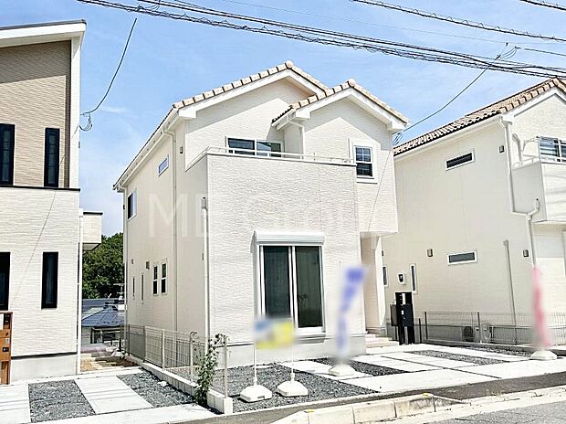 洗練された外観、上質な住空間が広がる室内は永く安心して過ごせる住居です。