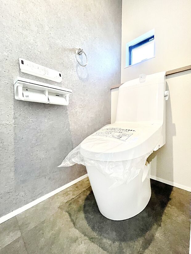 トイレは安心の2箇所!朝のバタバタも一安心です。