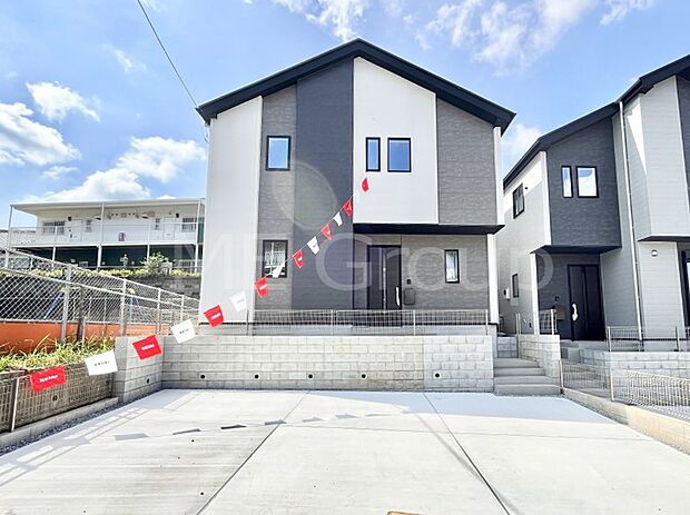 たっぷりの陽光と開放感に包まれる明るい住まい