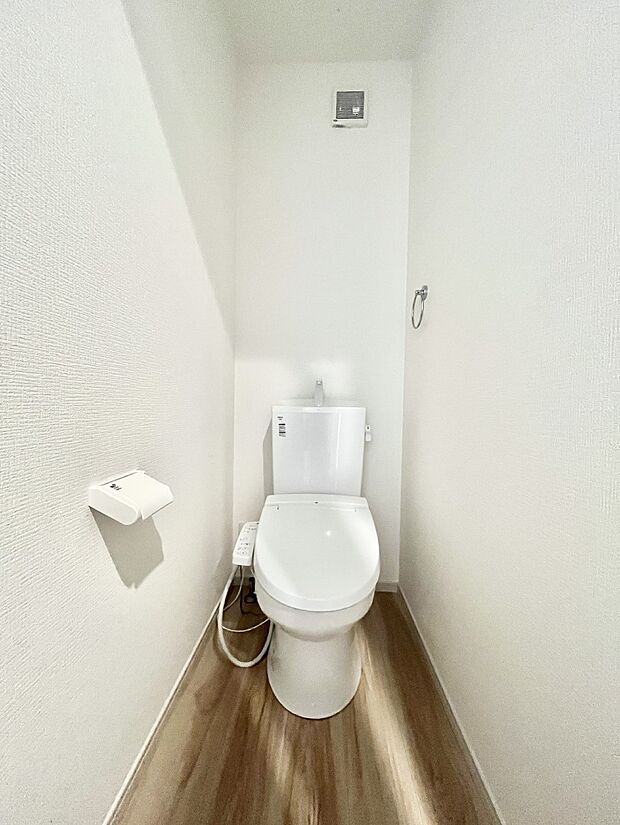 トイレは1階と2階それぞれに配置されていてとても便利です。 