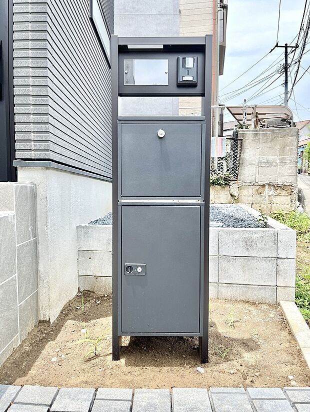 表札・インターホン・ポストをひとつに集約