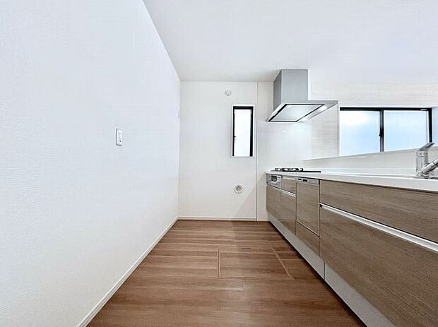 料理をしながらでもご家族との会話を楽しめる対面キッチン