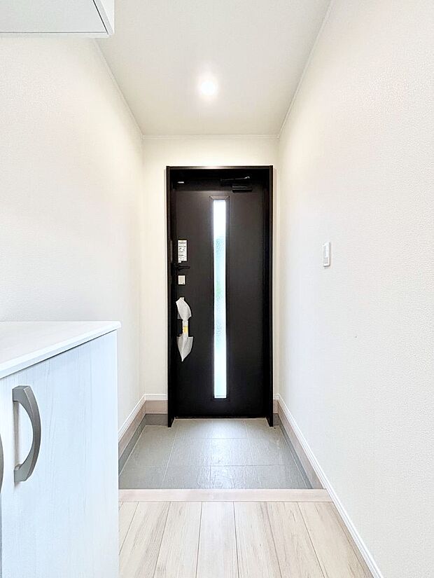 家族の帰宅やお客様をあたたかく迎える玄関  