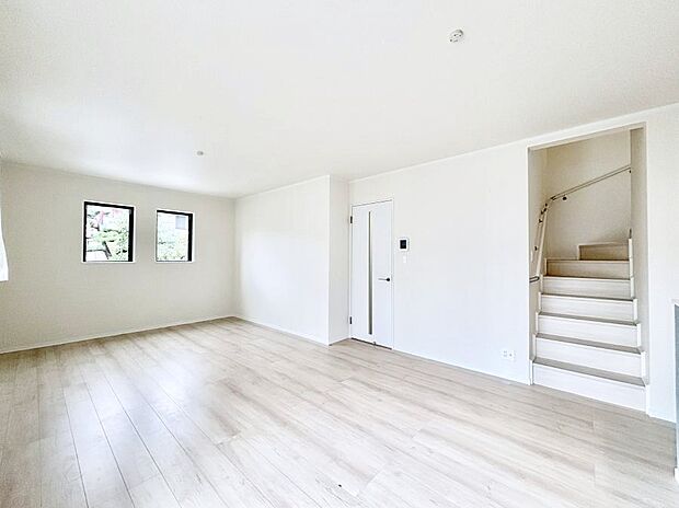 ふれあいを大切にするリビング階段はご家族の行動が把握しやすく安心