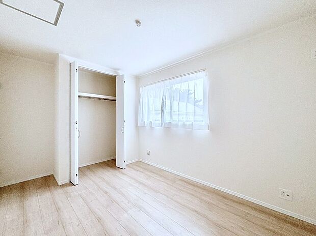 子供部屋にもおすすめな収納スペースたっぷりの居室