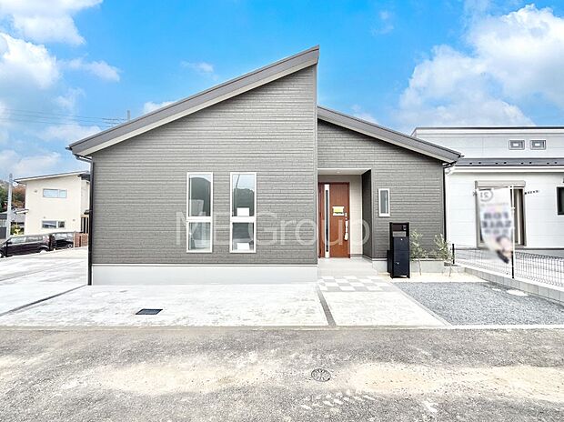 洗練された外観、上質な住空間が広がる室内は永く安心して過ごせる住居です。