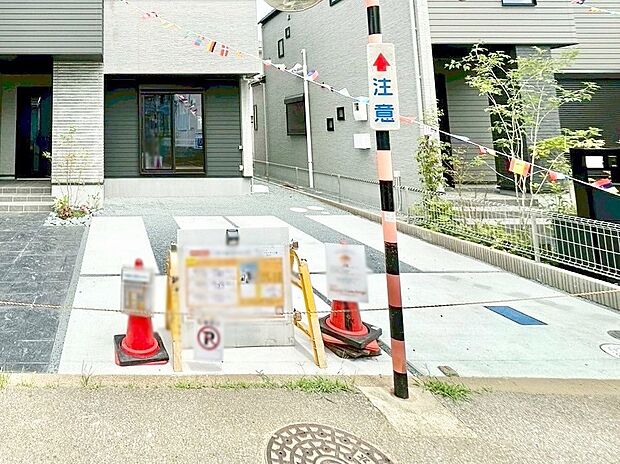 駐車2台可能！急なお客様の駐車に。また、ご家族の自転車スペースとしても大活躍。