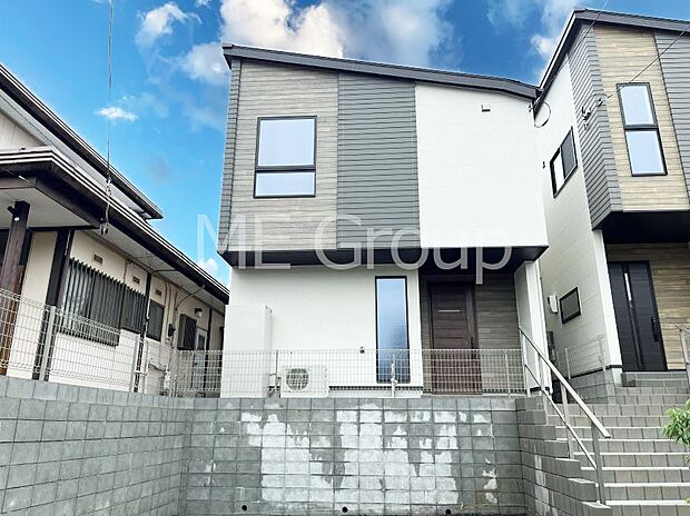 溢れる陽光でご家族の笑顔も輝く