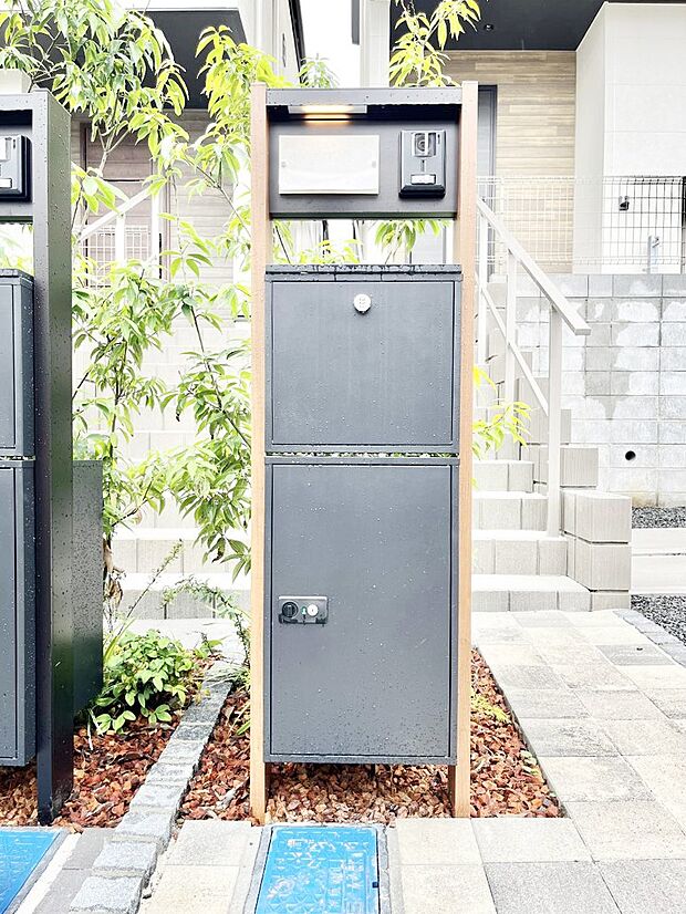 表札・インターホン・ポストをひとつに集約