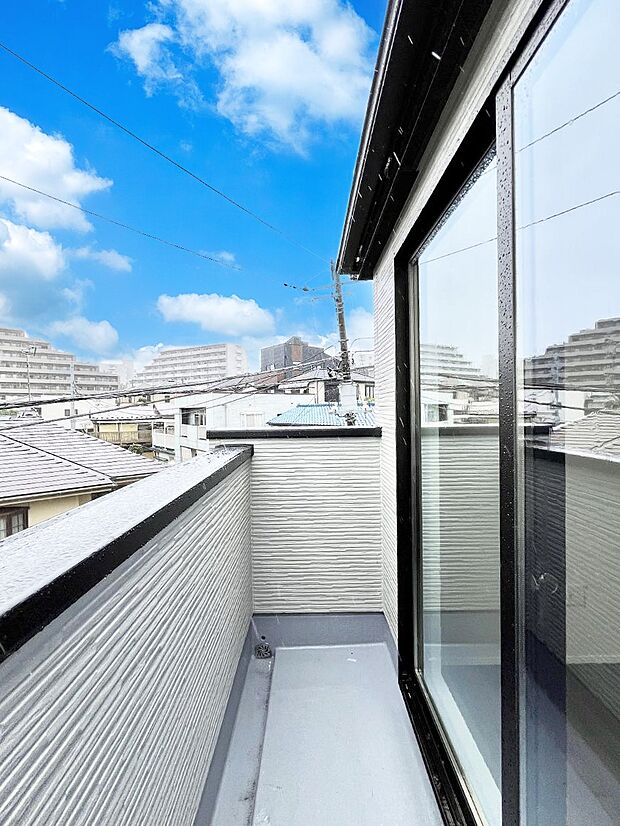 風通しの良いバルコニー