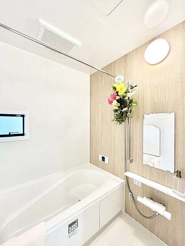 落ち着いた雰囲気でゆっくりお寛ぎいただけるバスルーム