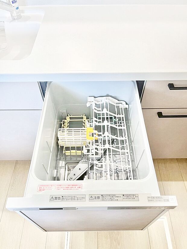 面倒なお片づけは食洗機にお任せ！家事の負担が減って、時間にも気持ちにもゆとりができます。